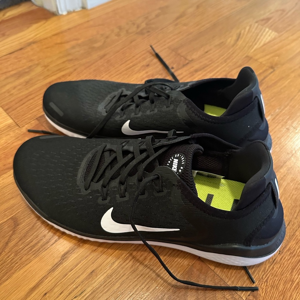 Women’s Nike Free RN 2018 Black/White Running Shoe 12